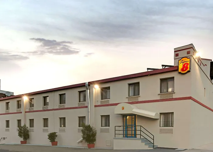 Super 8 By Wyndham Long Island City Lga Hotel